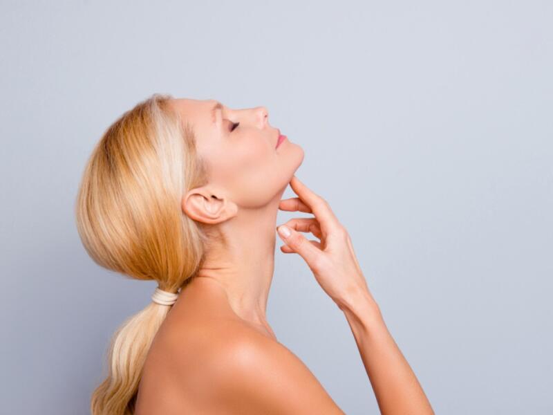 Neck bands with botox in Javea