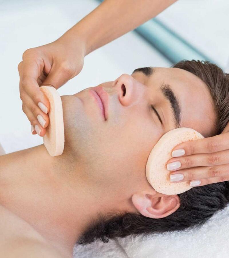 Microdermabrasions and Chemical Peels for Men in Javea – Smooth and Renew Your Skin